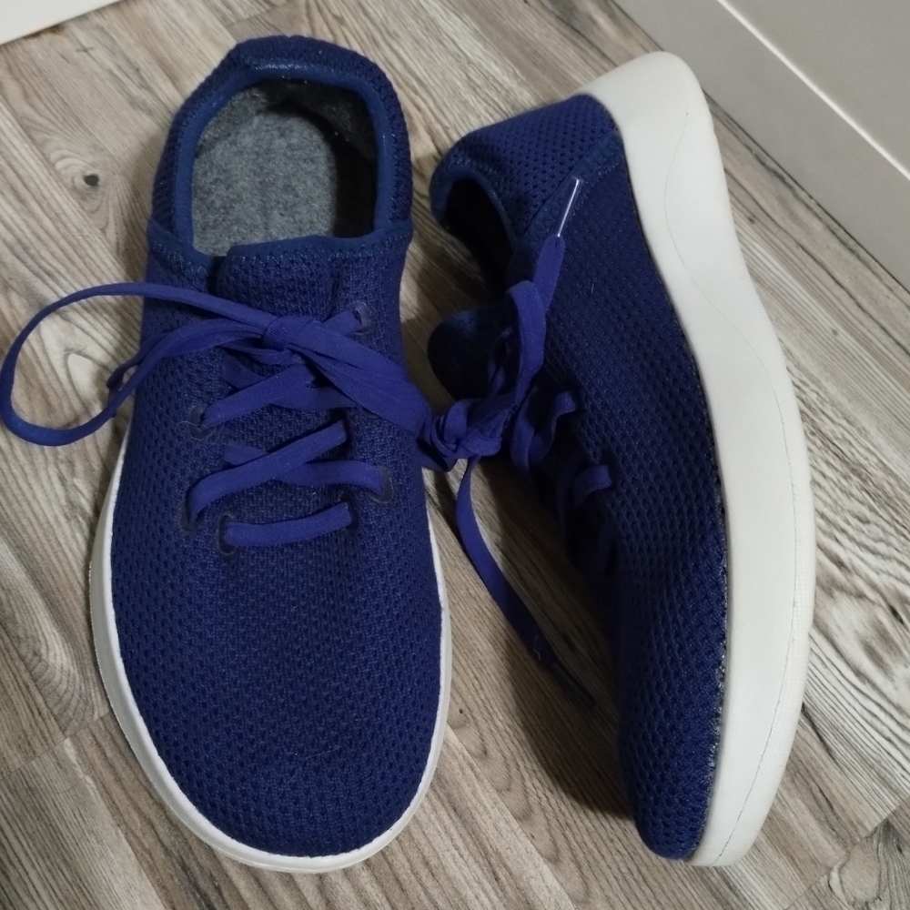 Baubax Women's Breezy Laced Sneakers Navy Blue Size 10